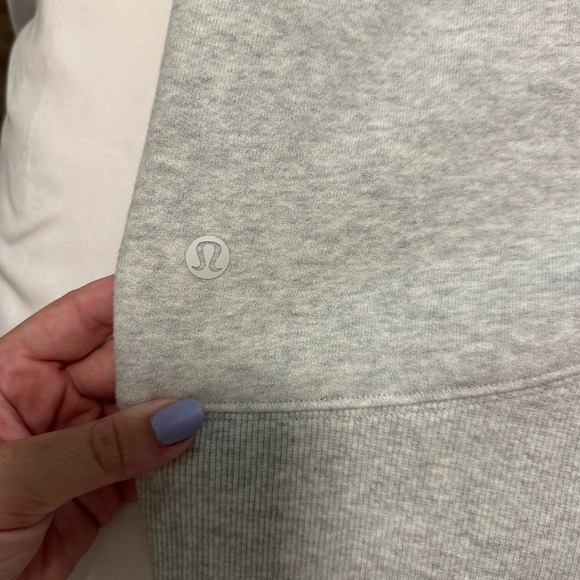Lululemon cropped fleece grey sweatshirt - Picture 3 of 4